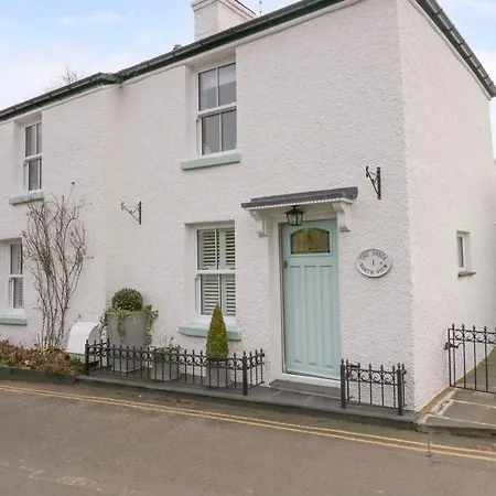The Fossa * Grange-over-Sands
